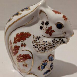 Handpainted Royal Crown Derby Autumn Squirrel paperweight with Gold Stopper
